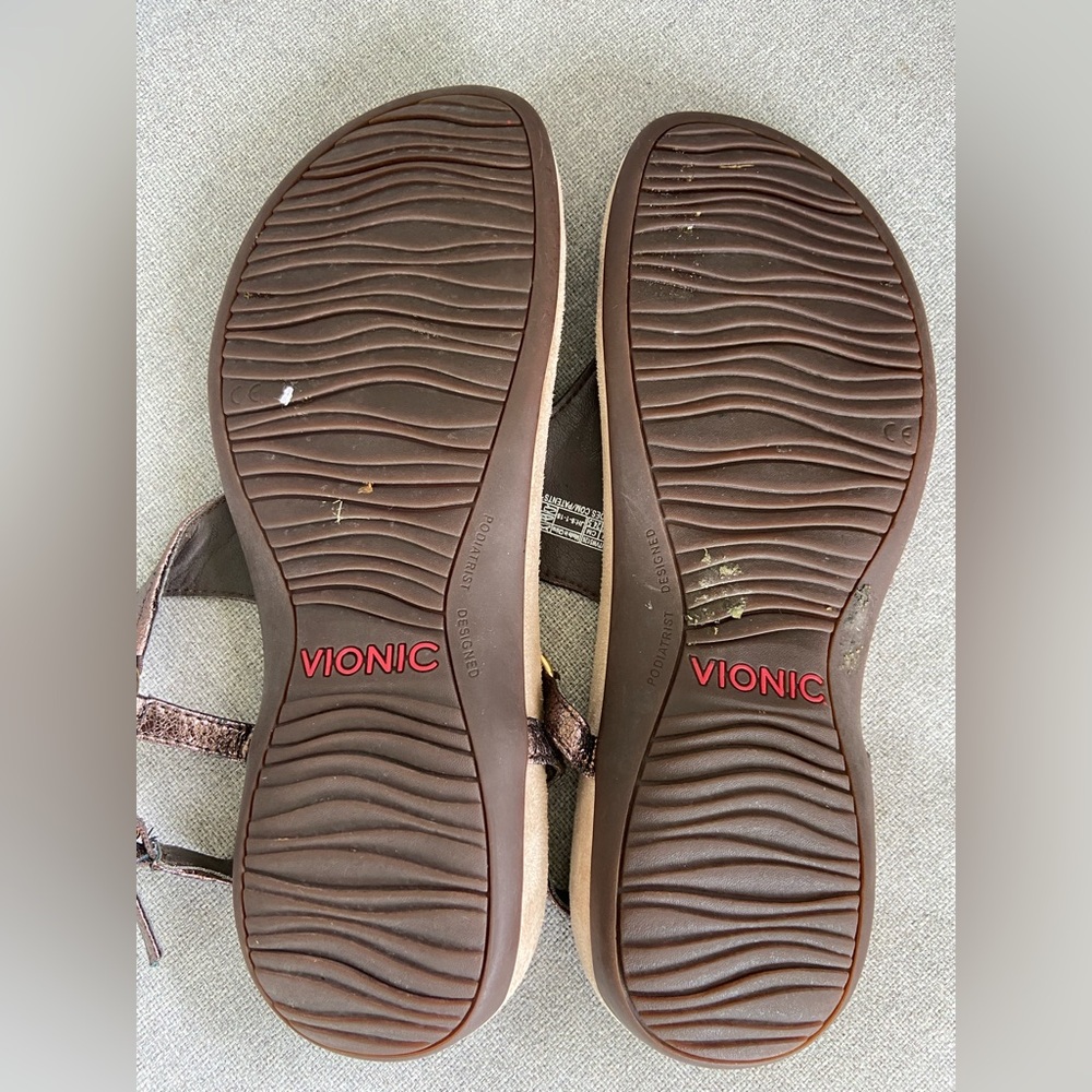 Vionic Women's Tan Sandals - Picture 2 of 5
